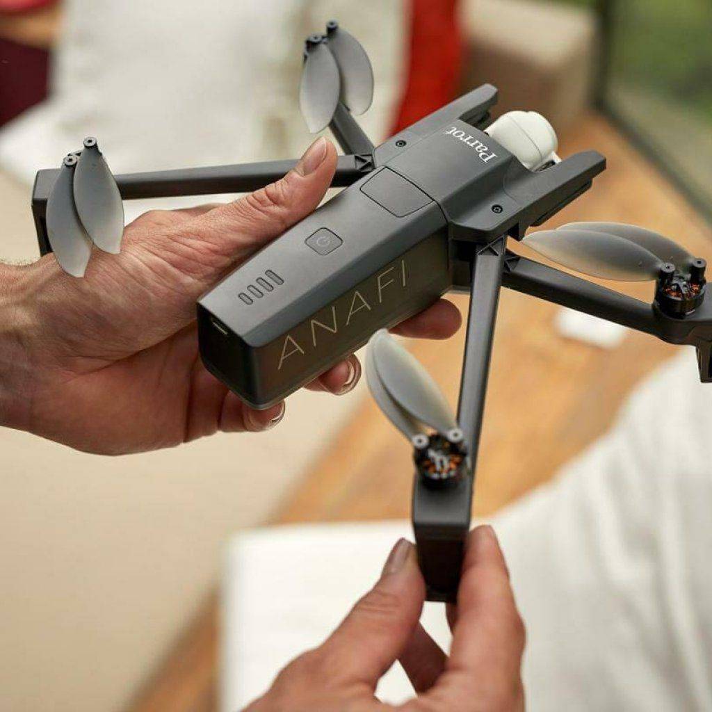 4K Ultra HD FPV Drone with Three-Axis Gimbal, GPS Follow, and HDR Video Advanced Technologies Drones Set : 4K GPS 1 battery|4K GPS 3 batteries|4K GPS 2 batteries 4K Ultra HD FPV Drone with Three-Axis Gimbal, GPS Follow, and HDR Video Advanced Technologies Drones Set : 4K GPS 1 battery|4K GPS 3 batteries|4K GPS 2 batteries