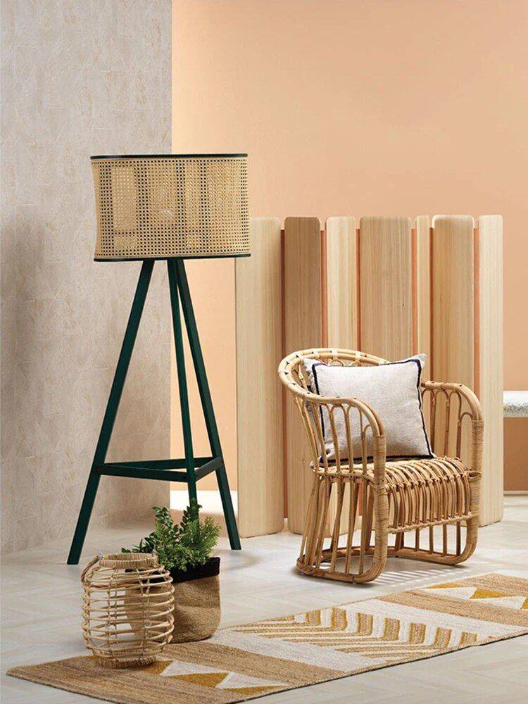 Scandinavian Ash Wood Rattan Floor Lamp: Elegant, Artistic Home Lighting Floor Lamps Lighting Color : Black|Walnut |Dark Green|Cherry Wood Color 
